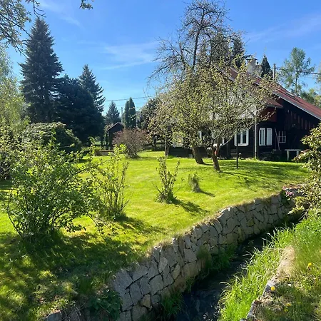 V Cisarskym Nyaraló